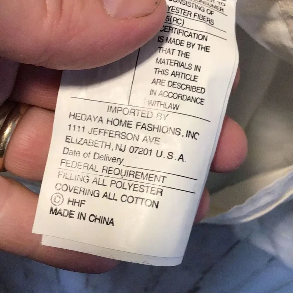 Large patriotic flag, pillow shams from Hidayah home fashions - Picture 6 of 8